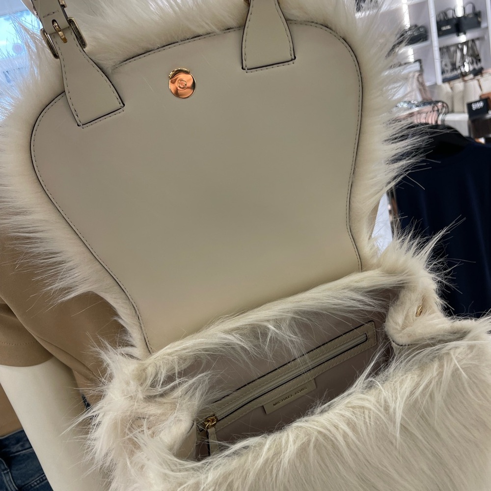 MICHAEL KORS Quinn Medium Flap Faux Fur Backpack
Natural 
NWT 

Live Style - Picture 10 of 16